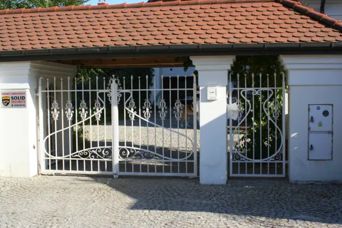 Konstancin — Rezydencjonalna, realizacja PIERROT